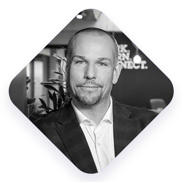 Senior Manager, portrait.